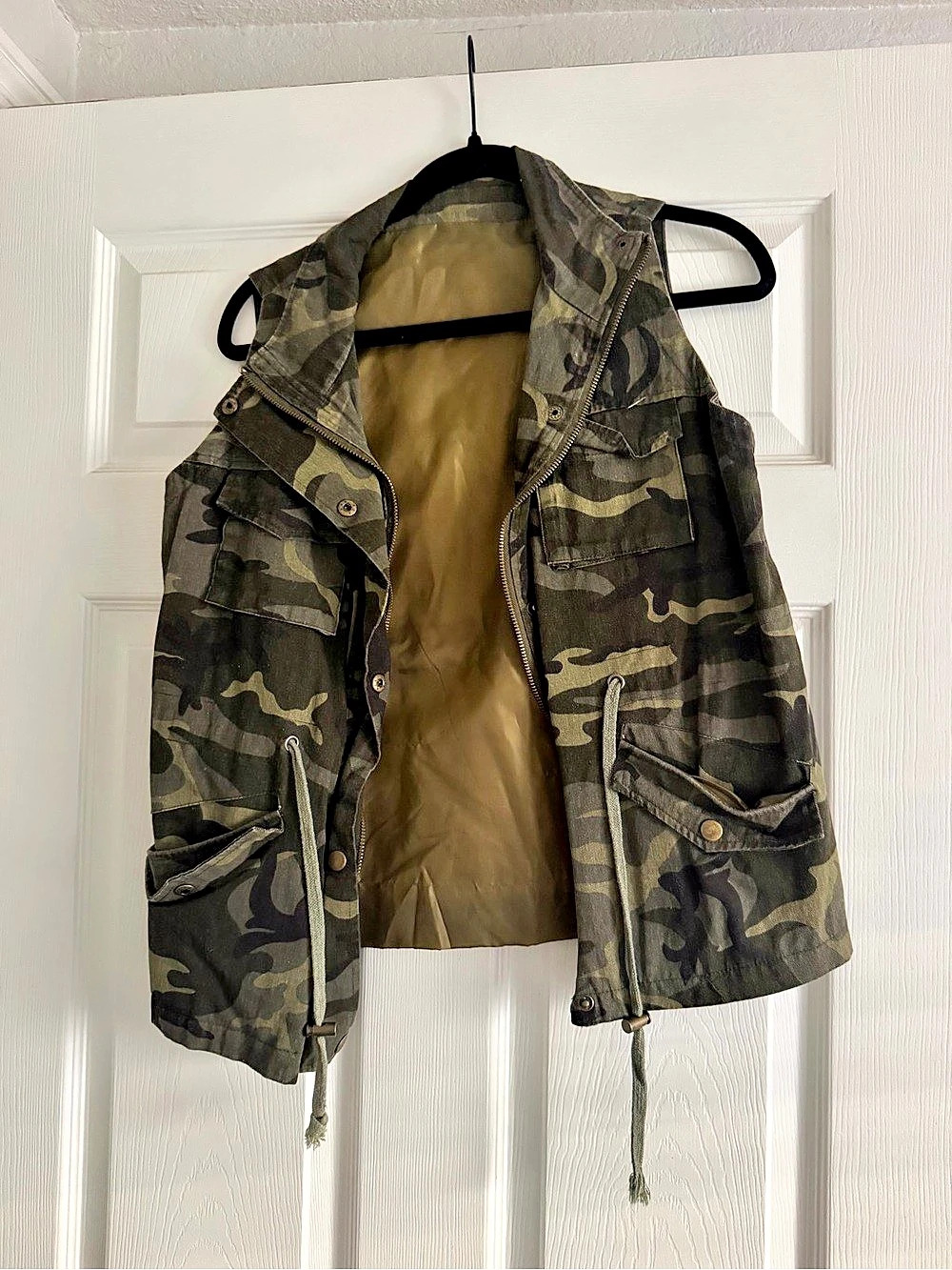 Camo Utility Vest in Green & Brown Like New